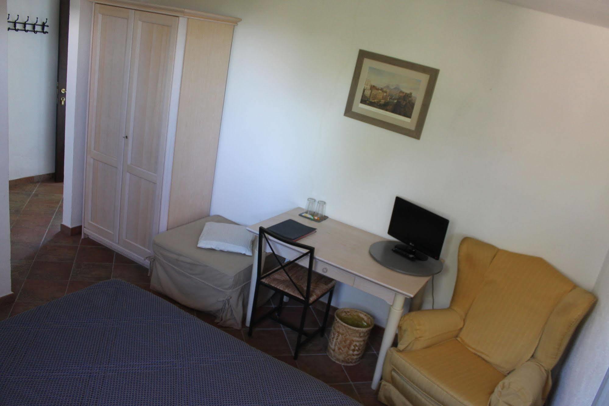 Flegrea House Aparthotel Pozzuoli Exterior photo