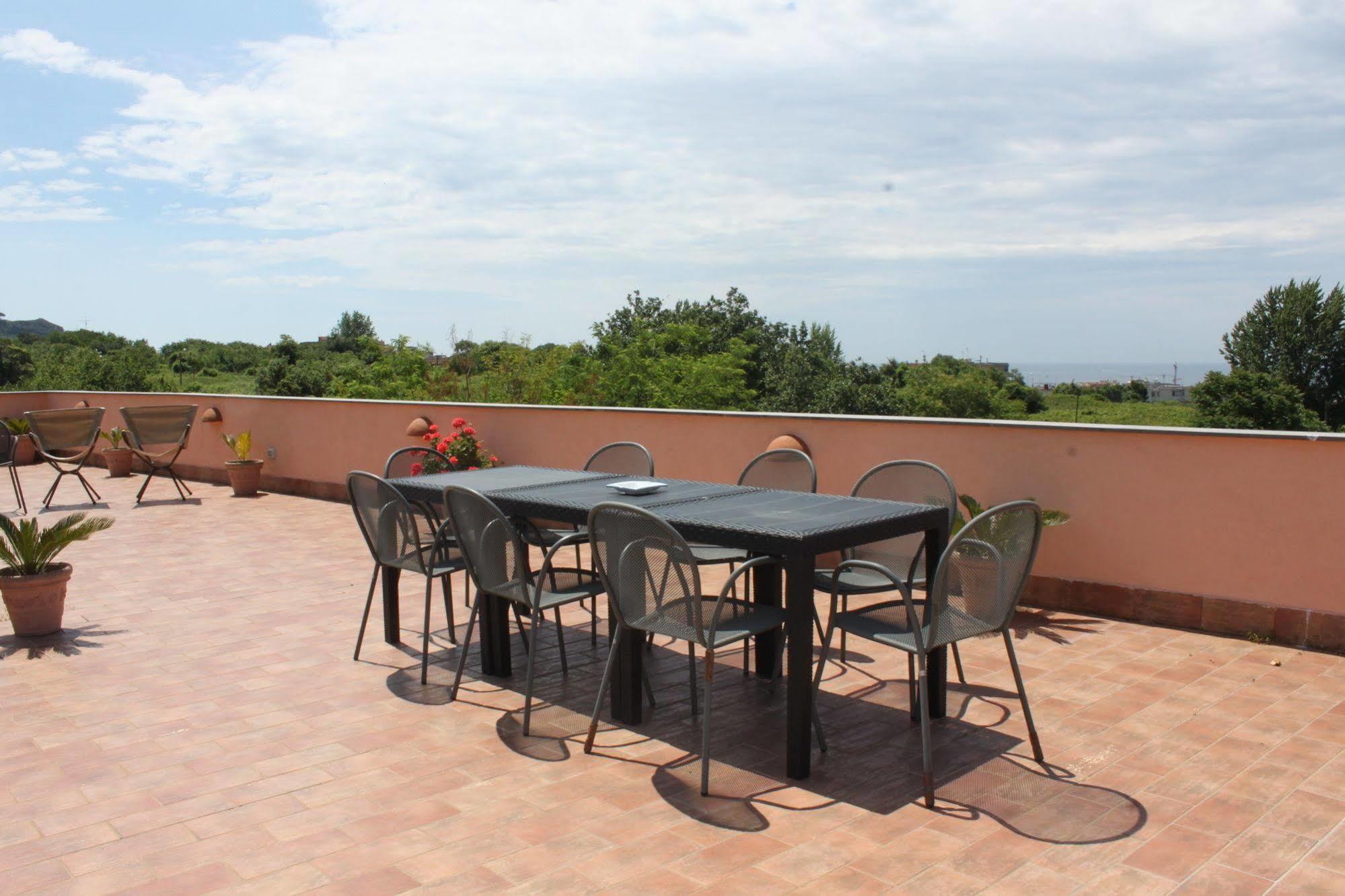 Flegrea House Aparthotel Pozzuoli Exterior photo